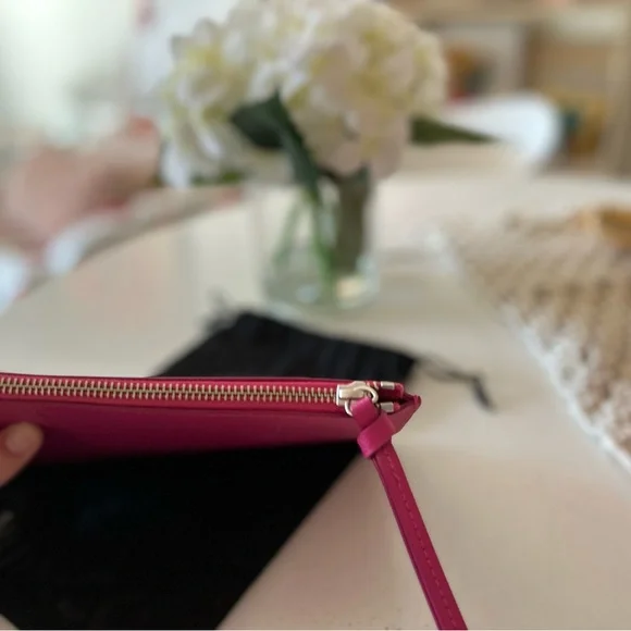 Mimco Supermicra Medium Pouch - Picture 4 of 6